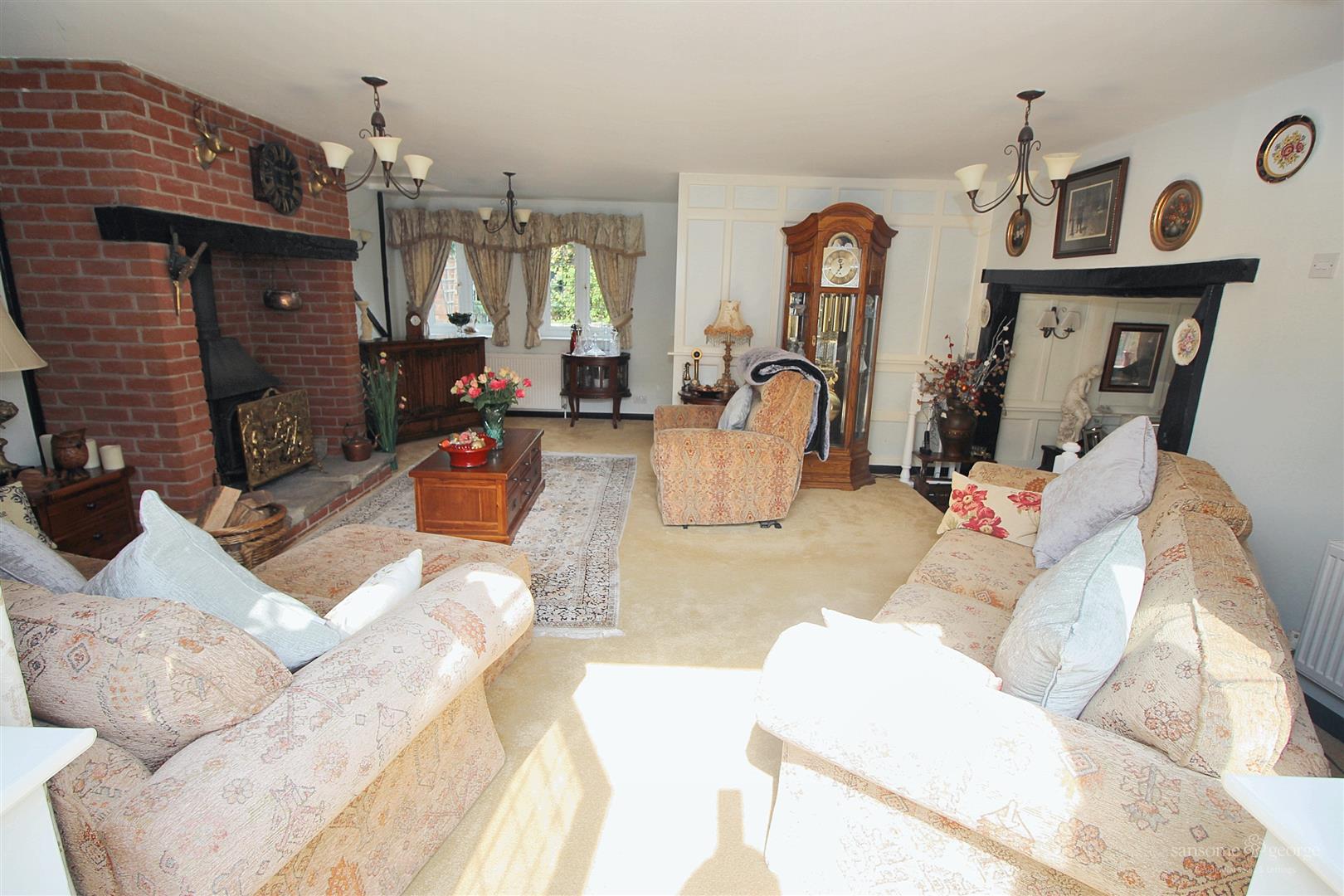 Kentwood Hill, Tilehurst, Reading